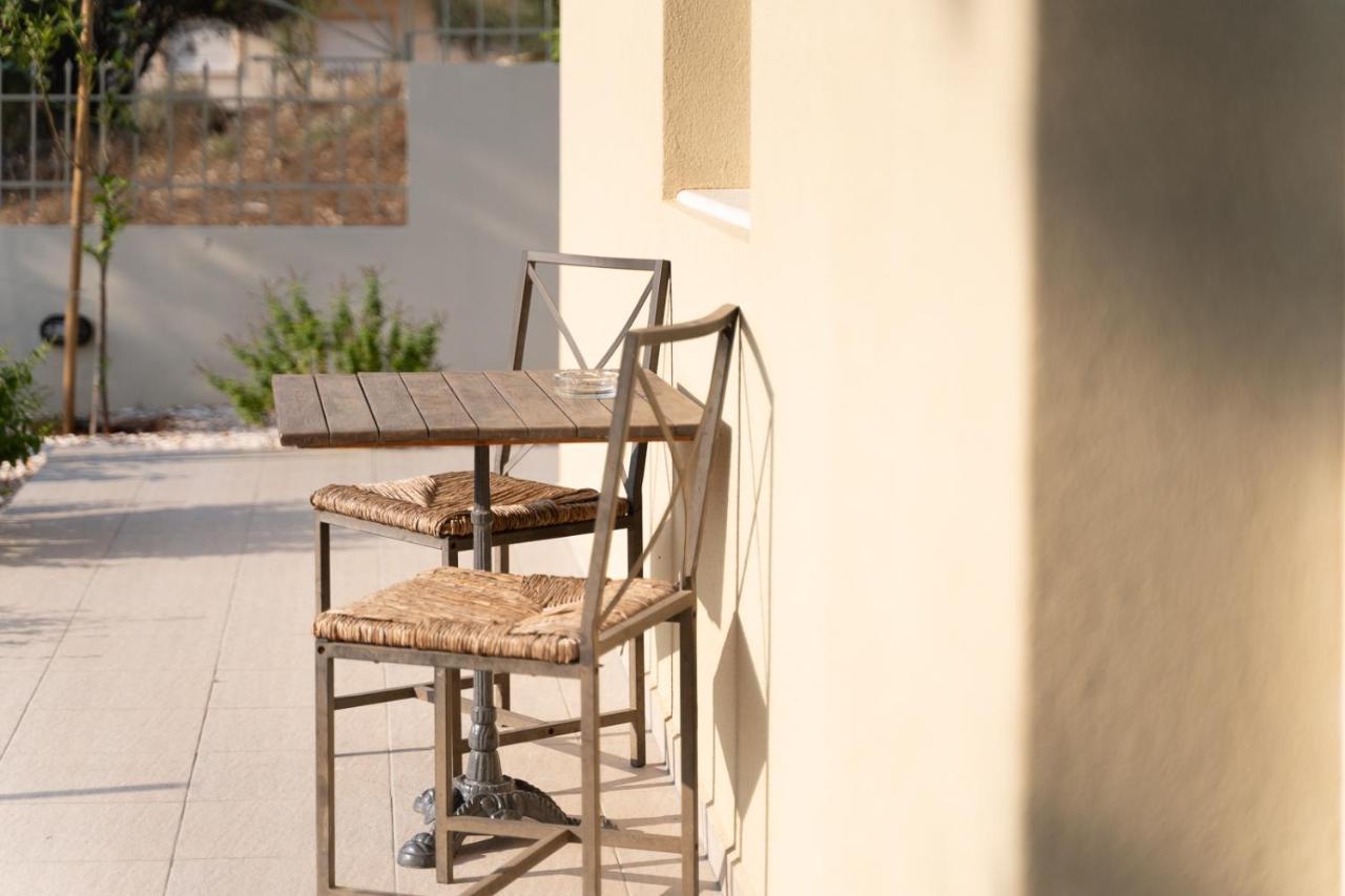 Mtc-Sfs Apartment By The Sea And Airport Pórto Ráfti Exterior foto